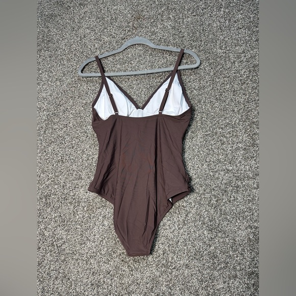 NWT CUPSHE Solid One-Piece Swimsuit Multiple Sizes - Picture 3 of 6